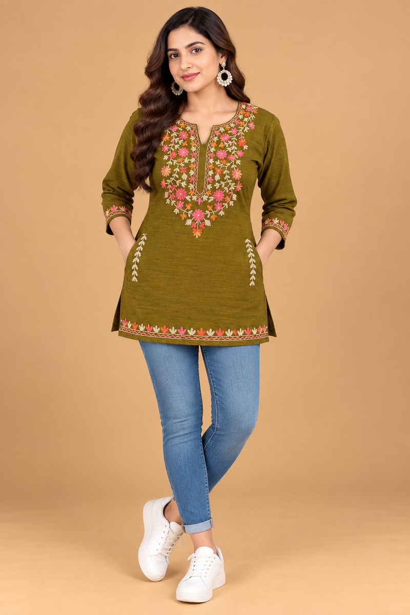 Women’s Multicolour Floral Embroidered Straight Kurta