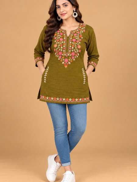 Women’s Multicolour Floral Embroidered Straight Kurta