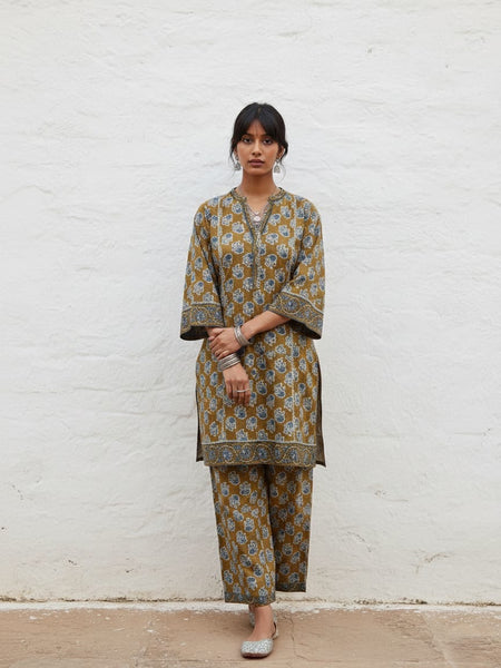 Rustic Zari Bloom Suit Set