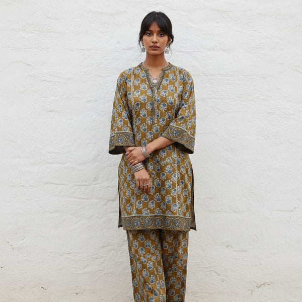 Rustic Zari Bloom Suit Set