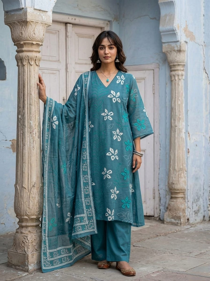 This look carries a calm, heritage-inspired elegance—perfectly in line with Mulson’s aesthetic.