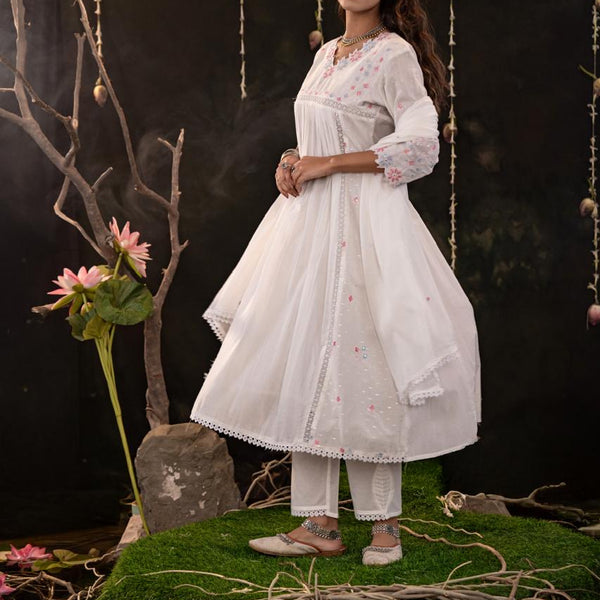 Mulson Ivory Blossom Suit Set