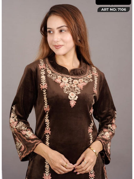 1.	Elegance stitched in velvet ✨
	2.	Royal vibes, timeless style 👑
	3.	When grace speaks, words stay silent.
	4.	Velvet dreams and floral finesse 🌸
	5.	Subtle luxury, effortless charm.
	6.	Crafted for comfort, designed to stand out ✨
	7.	Where traditio