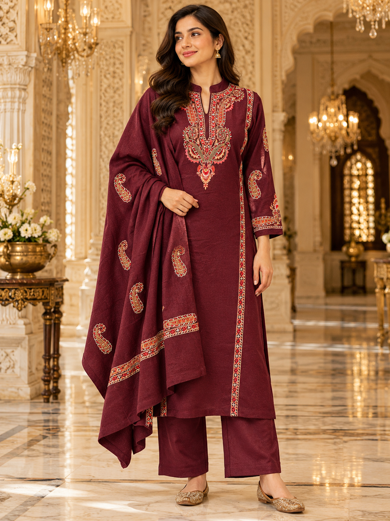 Paisley Embroidered Kurta Pant Dupatta chogha Set for Women