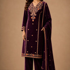 Emerald Green Embroidered Velvet 3-Piece Winter Suit with Dupatta