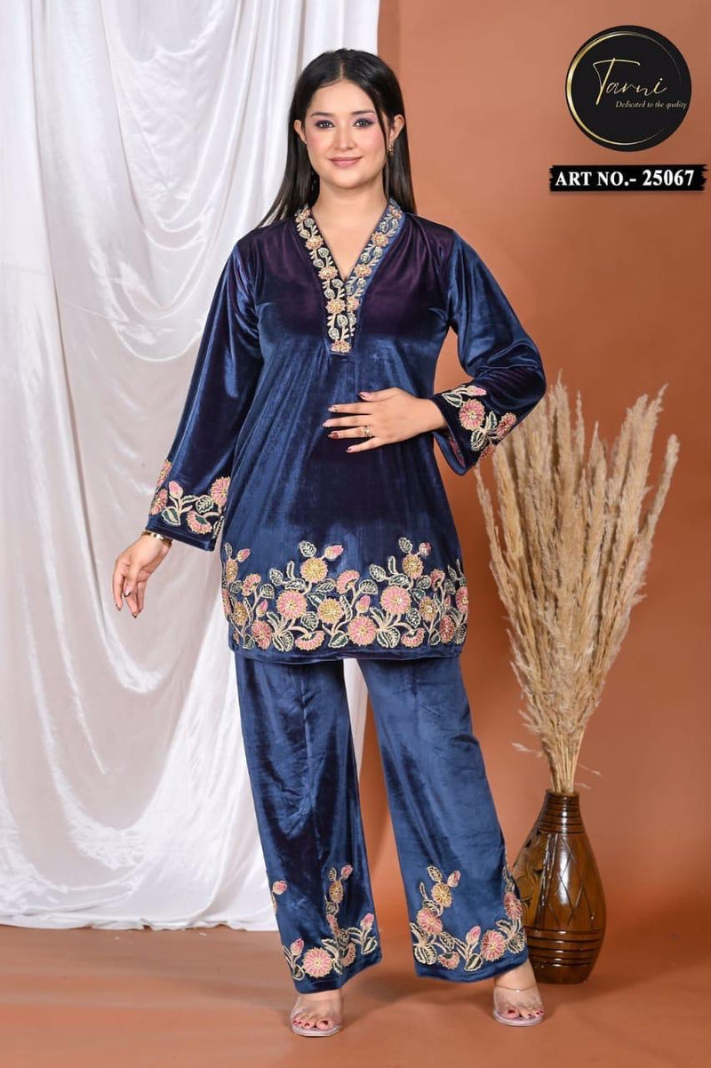 1.	Premium Ethnic – Elegant & luxurious
	2.	Simple & Classy – Clean product-focused description
	3.	Festive & Stylish – Trendy fashion language
	4.	Sales Oriented – Focus on selling & CTA driven
	5.	SEO Optimized – Detailed + keyword rich for