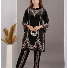 1.	Elegance stitched in velvet ✨
	2.	Royal vibes, timeless style 👑
	3.	When grace speaks, words stay silent.
	4.	Velvet dreams and floral finesse 🌸
	5.	Subtle luxury, effortless charm.
	6.	Crafted for comfort, designed to stand out ✨
	7.	Where traditio