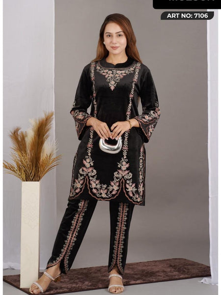 1.	Elegance stitched in velvet ✨
	2.	Royal vibes, timeless style 👑
	3.	When grace speaks, words stay silent.
	4.	Velvet dreams and floral finesse 🌸
	5.	Subtle luxury, effortless charm.
	6.	Crafted for comfort, designed to stand out ✨
	7.	Where traditio