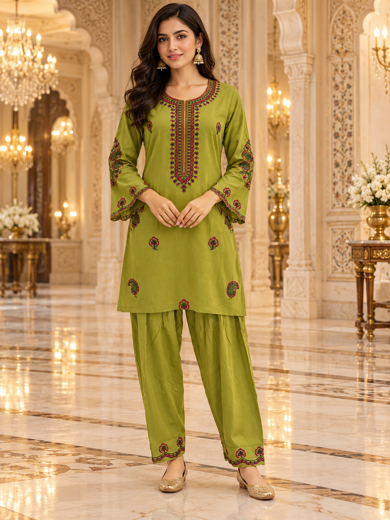 Kashmiri Embroidered Kurta Pant Co-ord Set