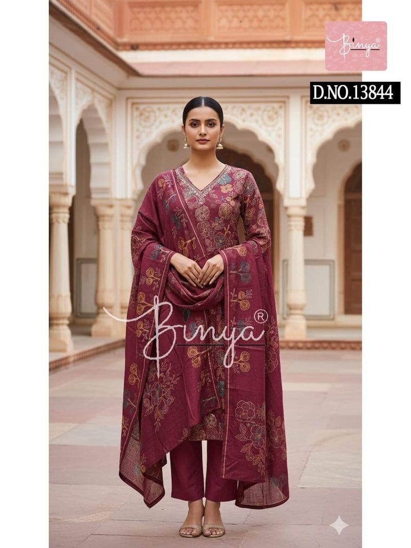Elegant Embroidered V-Neck Kurta Set with Dupatta – Premium Ethnic Women’s Suit