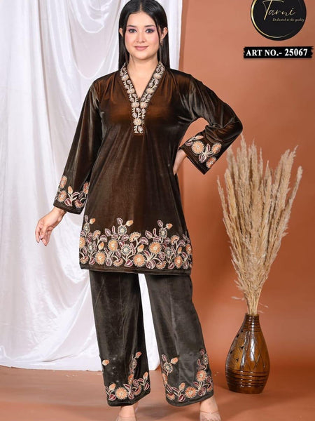 1.	Premium Ethnic – Elegant & luxurious
	2.	Simple & Classy – Clean product-focused description
	3.	Festive & Stylish – Trendy fashion language
	4.	Sales Oriented – Focus on selling & CTA driven
	5.	SEO Optimized – Detailed + keyword rich for