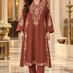 Kashmiri Embroidered Kurta Pant Set