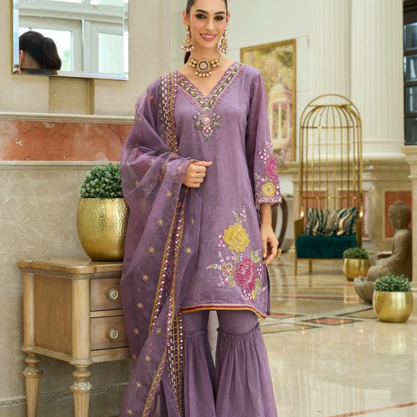 Pakistani suit