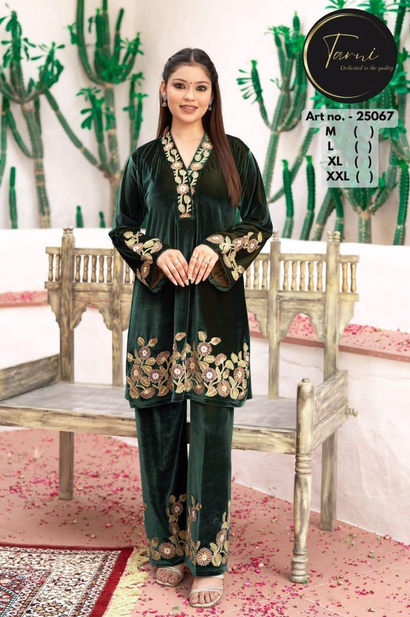 1.	Premium Ethnic – Elegant & luxurious
	2.	Simple & Classy – Clean product-focused description
	3.	Festive & Stylish – Trendy fashion language
	4.	Sales Oriented – Focus on selling & CTA driven
	5.	SEO Optimized – Detailed + keyword rich for