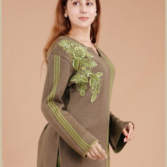 ✨ Elegant & Classy Captions
	1.	Elegance never goes out of style ✨
	2.	Because simple can be stunning ❤️
	3.	Grace in every detail ✨
	4.	Where tradition meets modern charm 🌸
	5.	Luxury is in the details ✨
	6.	Style that makes a statement—soft yet powerfu