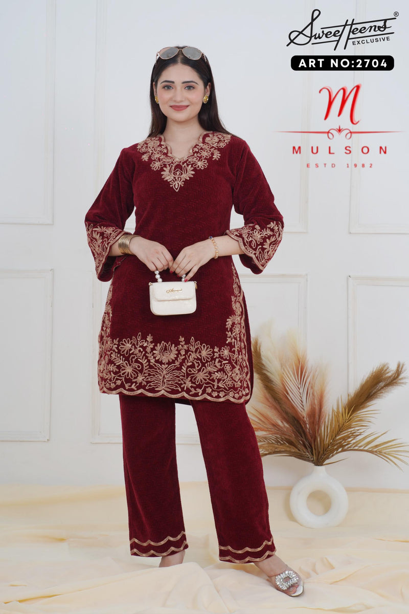 very beautiful velvel cordset