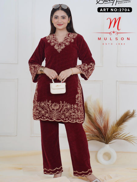 very beautiful velvel cordset