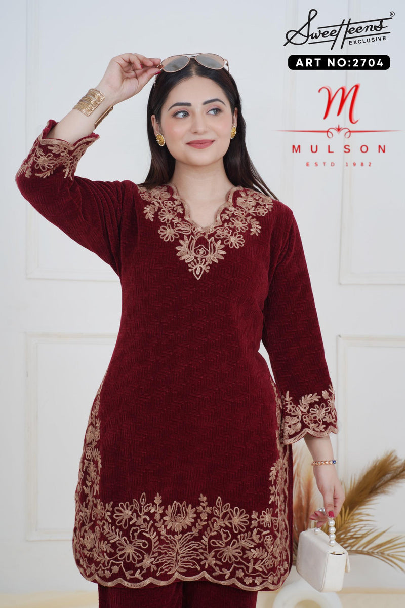 very beautiful velvel cordset