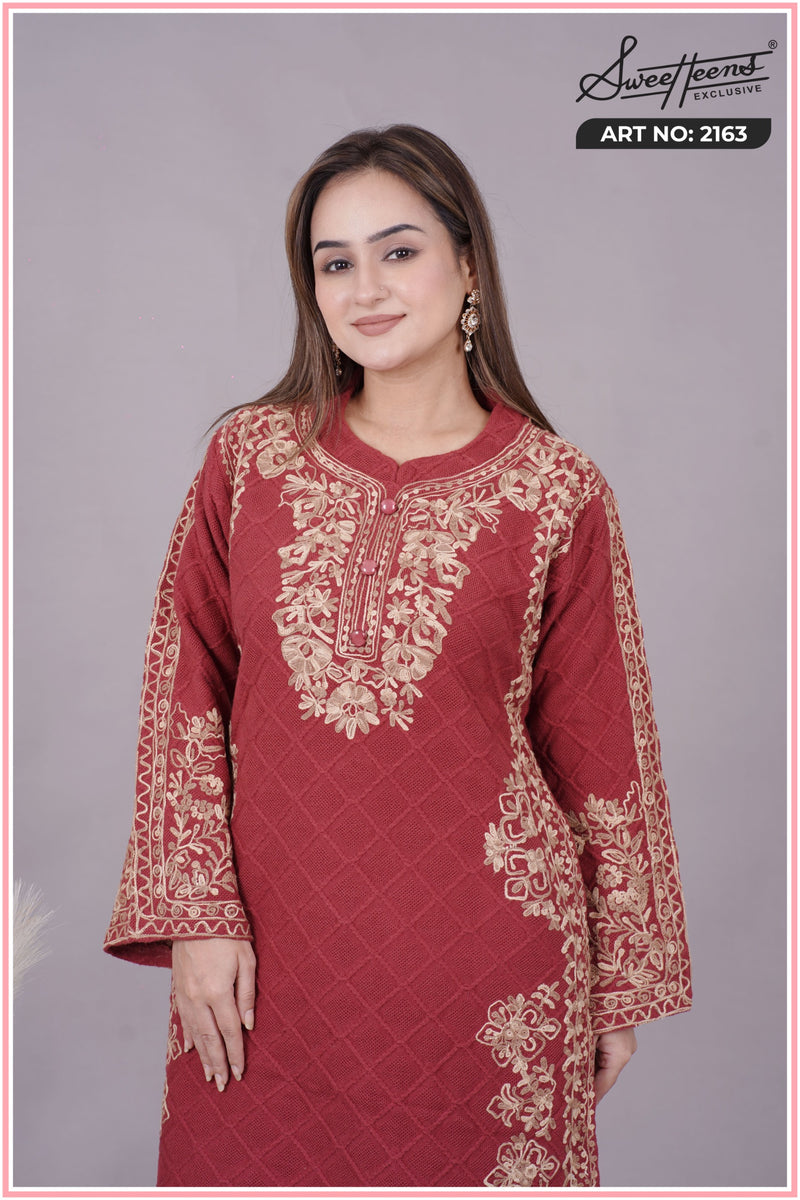 ELEGANT EMBROIDERY KURTI FROM SWEETTEENS EXCLUSIVE FEATURING INTRICATE GOLDEN THREAD WORK ON NECKLINE AND SLEEVES - A PERFECT BLEND OF GRACE AND STYLE FOR FESTIVE AND PARTY WEAR.SWT 2163.