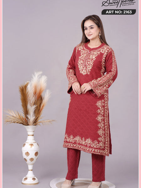 ELEGANT EMBROIDERY KURTI FROM SWEETTEENS EXCLUSIVE FEATURING INTRICATE GOLDEN THREAD WORK ON NECKLINE AND SLEEVES - A PERFECT BLEND OF GRACE AND STYLE FOR FESTIVE AND PARTY WEAR.SWT 2163.