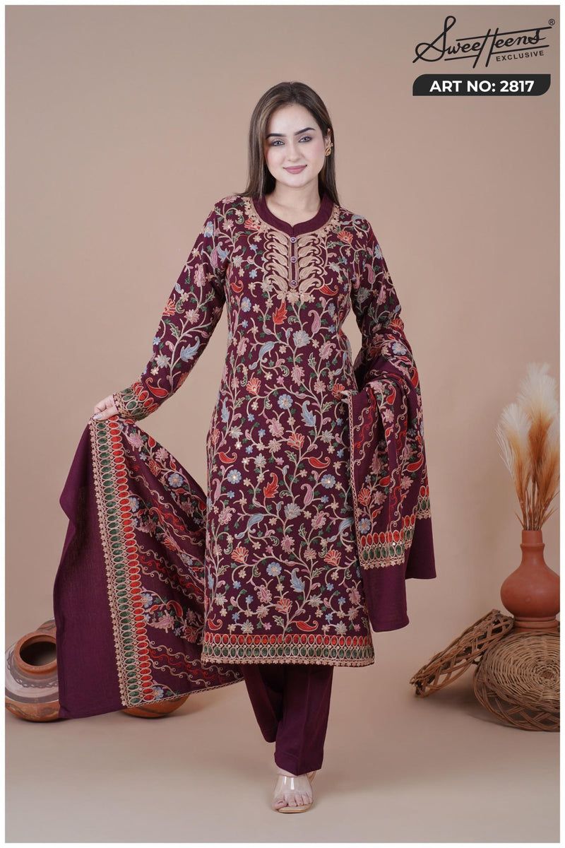 ELEGENT KURTI SET EMBROIDERY KURTI FROM SWEETTEENS EXCLUSIVE FEATURING INTRICATE GOLDEN THREAD WORK ON NECKLINE AND SLEEVES-A PERFECT BLEND OF GRACE AND STYLE FOR FESTIVE AND PARTY WEAR. SWT 2817.
