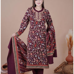 ELEGENT KURTI SET EMBROIDERY KURTI FROM SWEETTEENS EXCLUSIVE FEATURING INTRICATE GOLDEN THREAD WORK ON NECKLINE AND SLEEVES-A PERFECT BLEND OF GRACE AND STYLE FOR FESTIVE AND PARTY WEAR. SWT 2817.