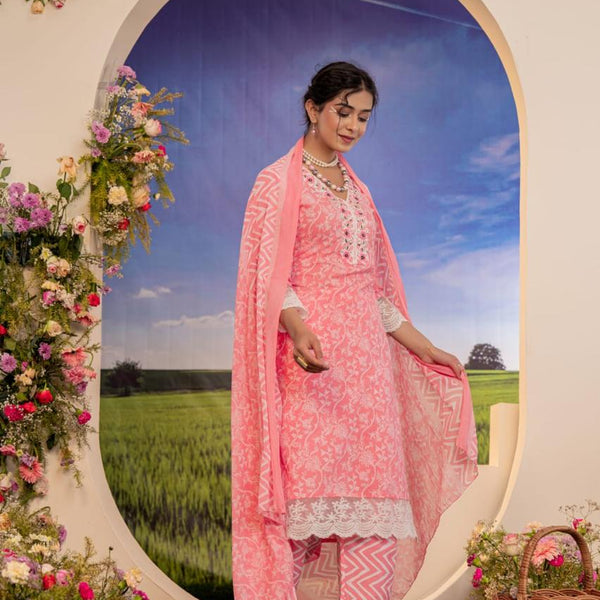 Peach colour Kurta Set with Dupatta