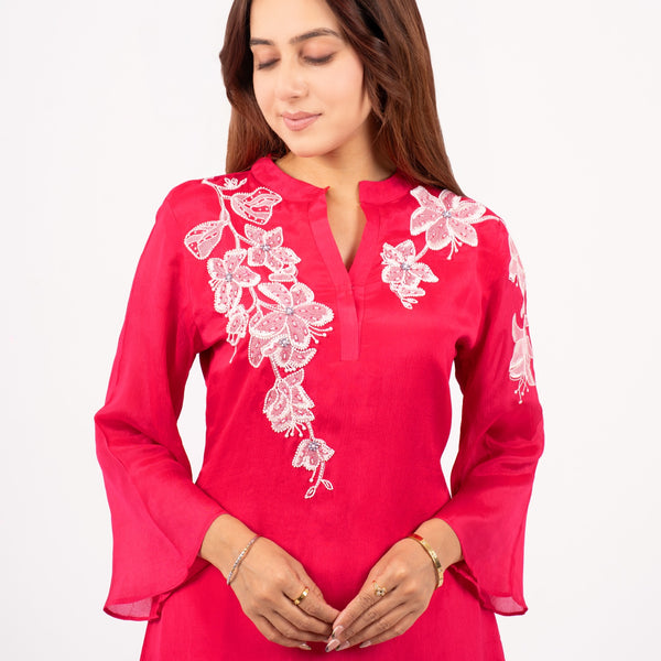 Red kurta set with white embroidery For Women