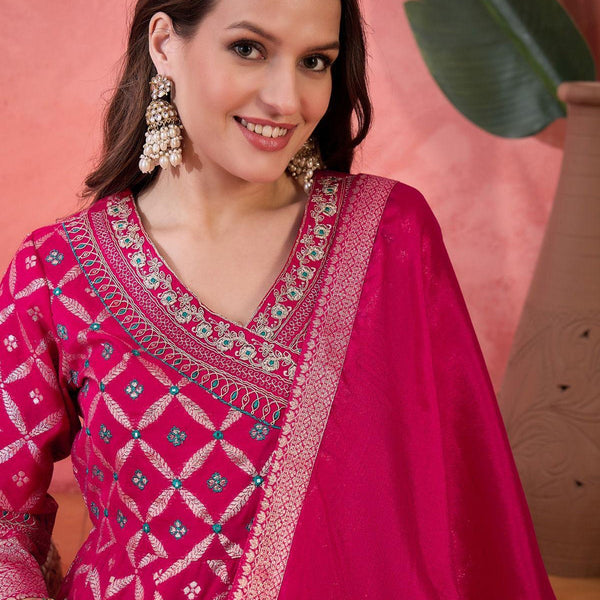 Ankara kali Mulson Magenta Embroidered Kurta Set with