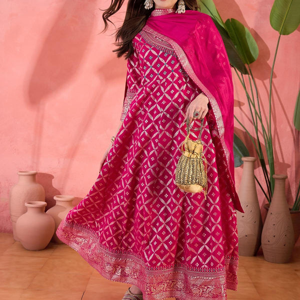 Ankara kali Mulson Magenta Embroidered Kurta Set with