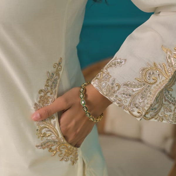 White kurta set for women- Embroidered