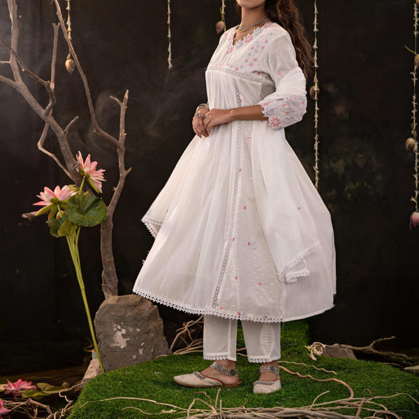 White Cotton Blend Kurta Set with Pink Embroidery and Soft Dupatta